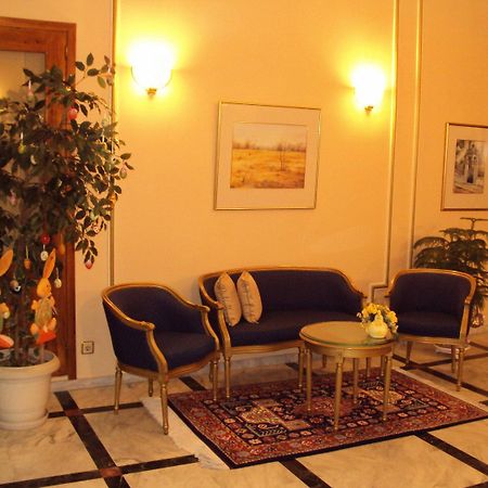 Astoria Hotel Traditional โคโมทินี ภายนอก รูปภาพ