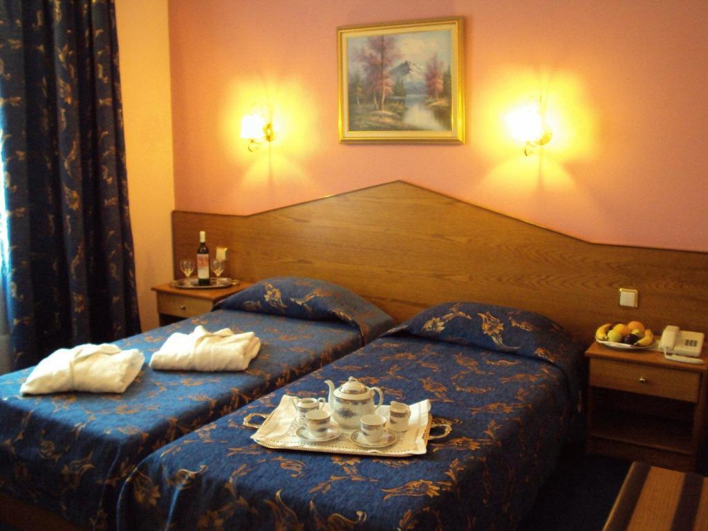 Astoria Hotel Traditional โคโมทินี ห้อง รูปภาพ